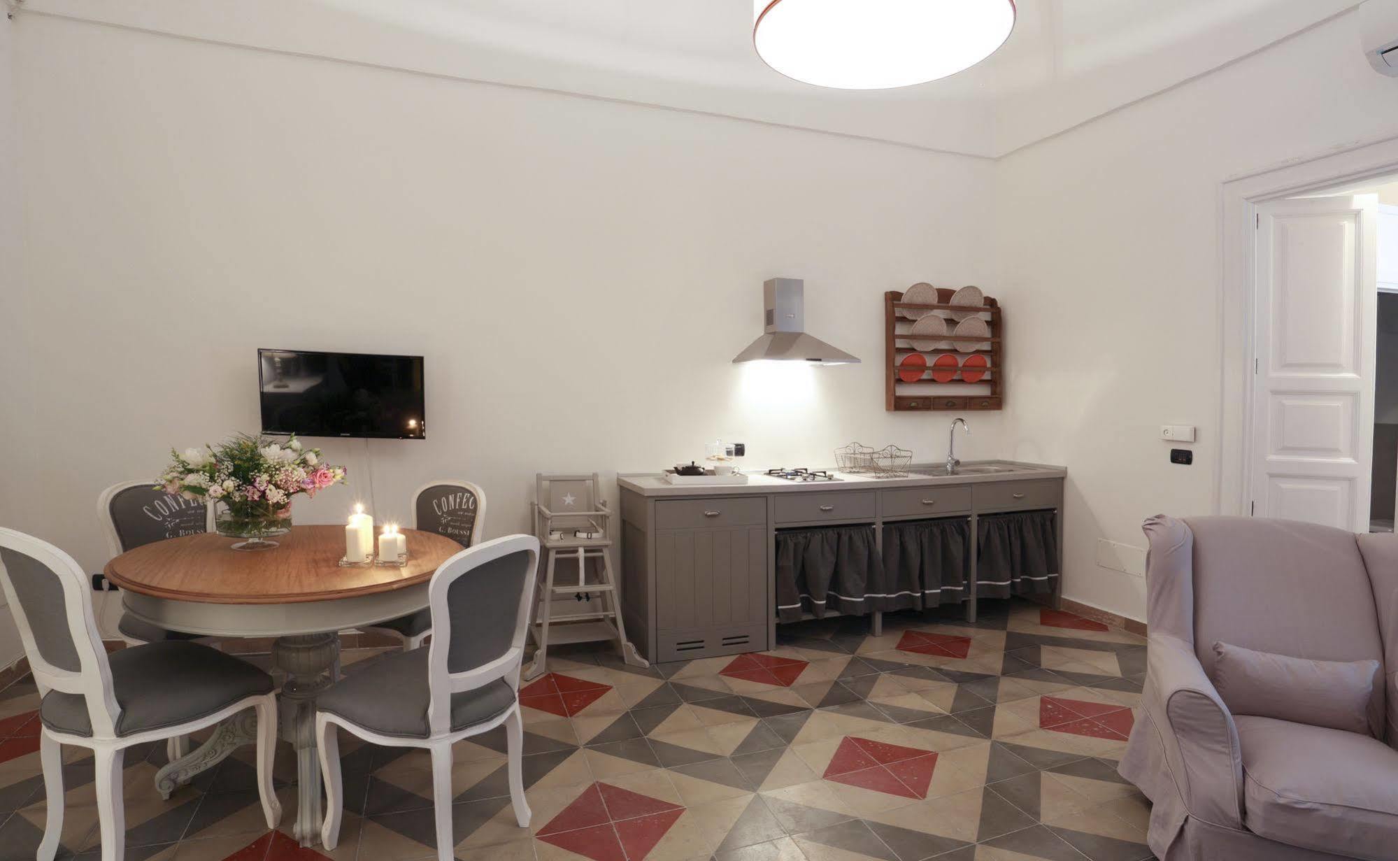 Santa Marta Suites & Apartments Lecce Exterior foto