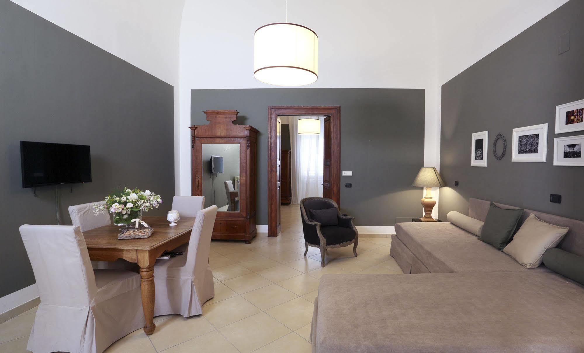 Santa Marta Suites & Apartments Lecce Exterior foto
